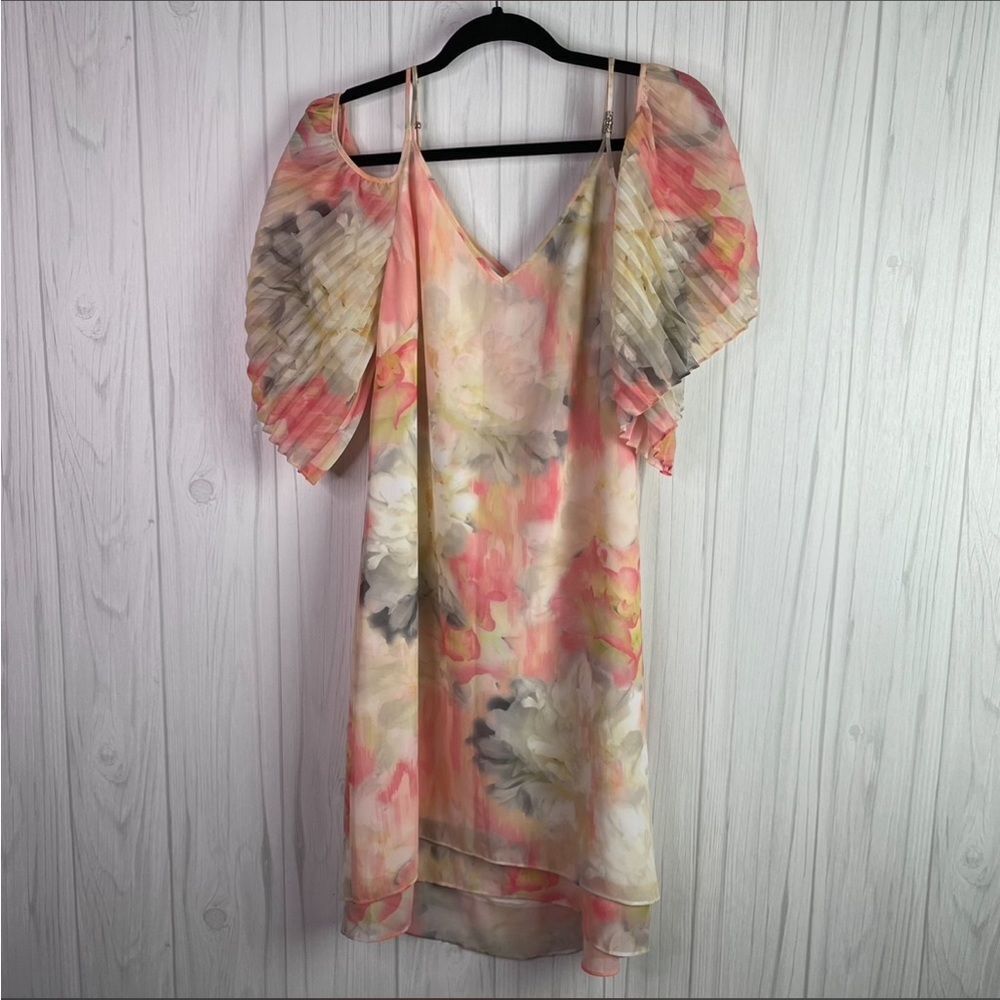 White House black market floral cold shoulder dress 4